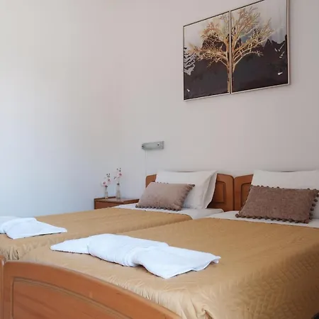 Semesterbostad Dafni Holiday Home