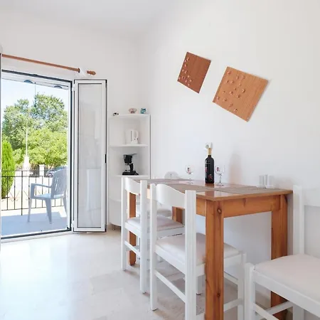 Dafni Holiday Home Semesterbostad