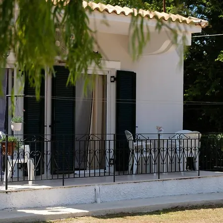 Dafni Holiday Home