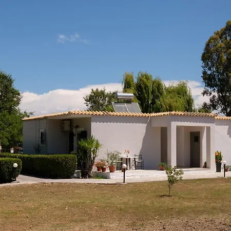 Dafni Holiday Home